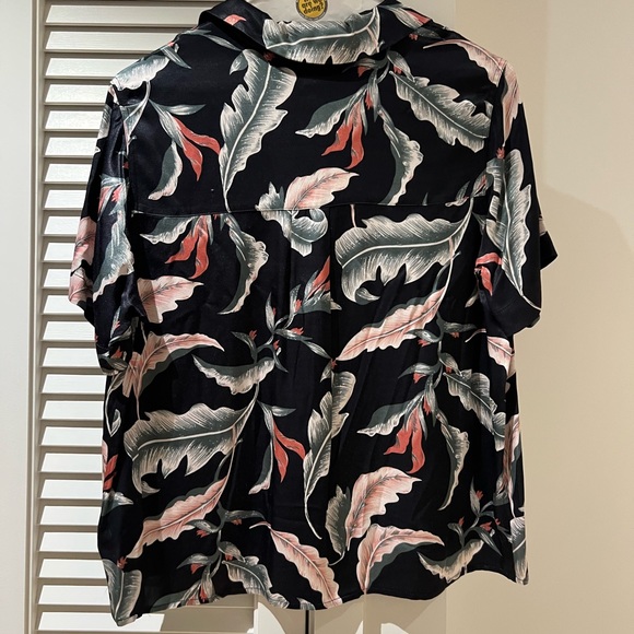 SOLD - Rails “Maui Paradiso” Silky Blouse Top - Size S - Picture 3 of 6